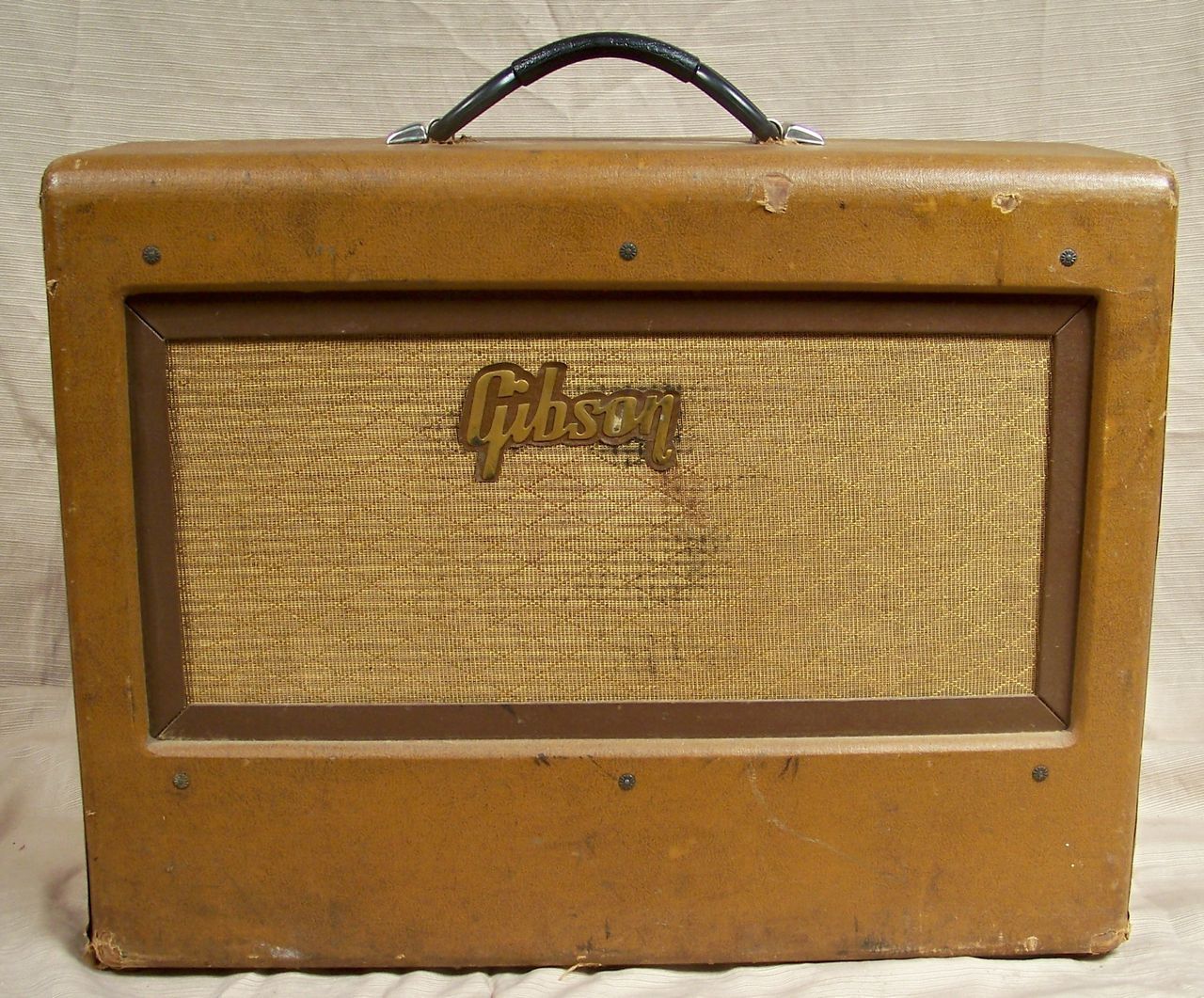 vintage amplifier guitar