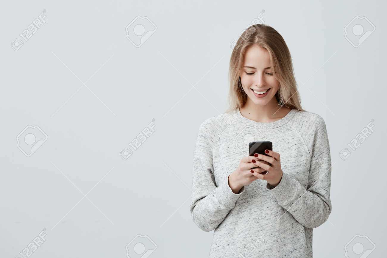 blonde woman text