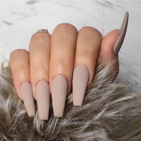 coffin nude nails